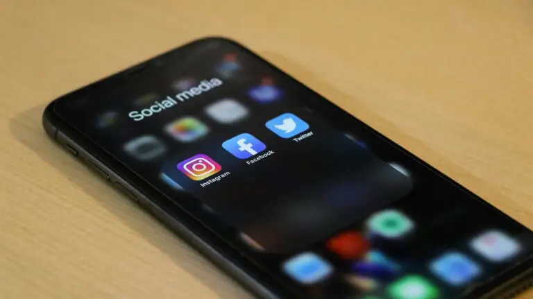 social media icons on cell phone